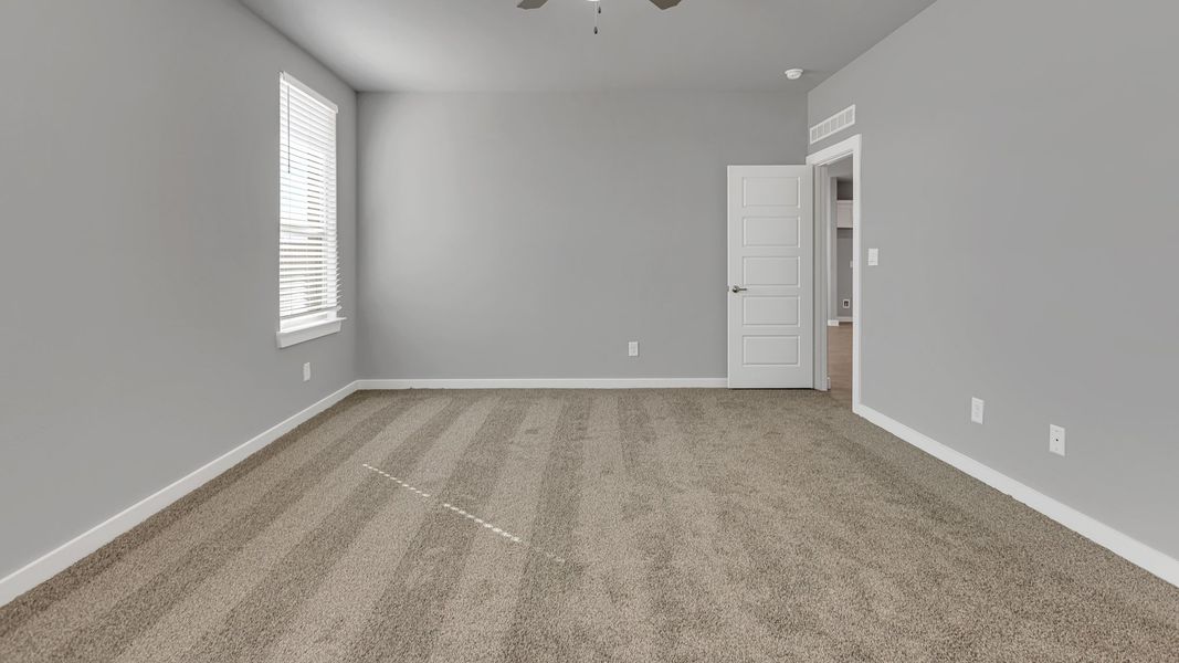 Spacious, unfurnished interior of a new home in Northwest Passage, Midland (Image 13). Spacious, unfurnished interior of a new home in Northwest Passage, Midland (Image 13).