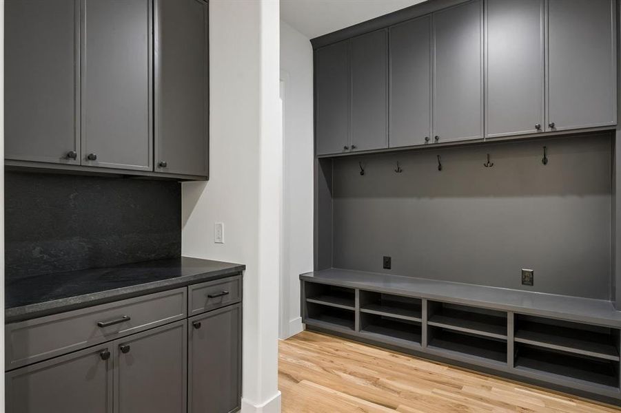 Furnished interior view inside a new home in , Dallas (Image 30).