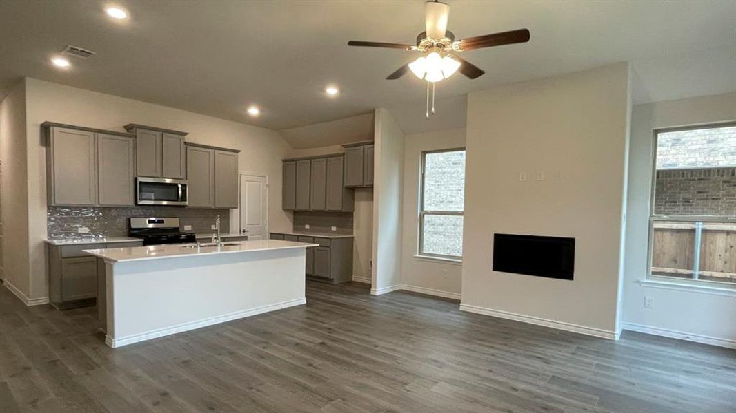 Furnished interior view inside a new home in Lakewood Trails, Forney (Image 5). Furnished interior view inside a new home in Lakewood Trails, Forney (Image 5).