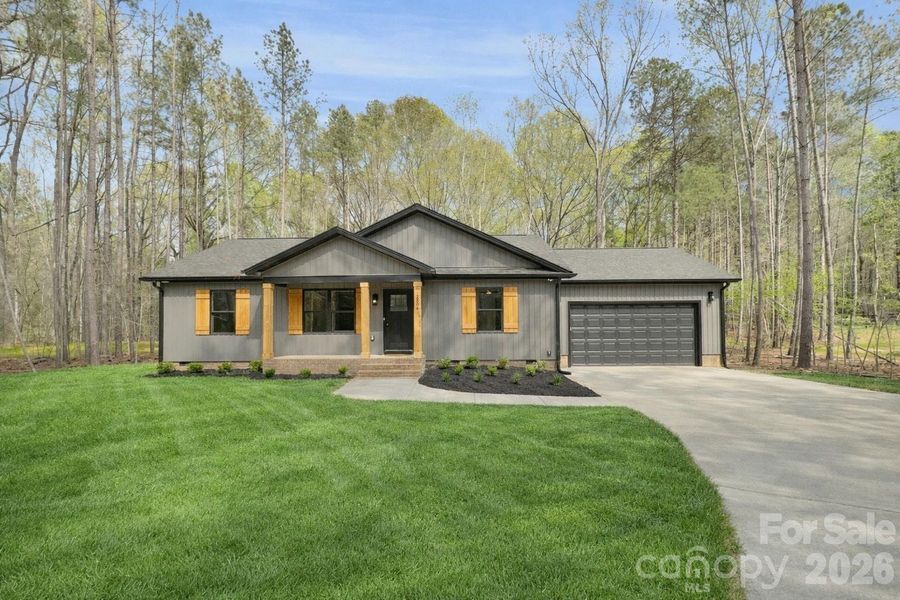 *Virtually added grass *Virtually added grass