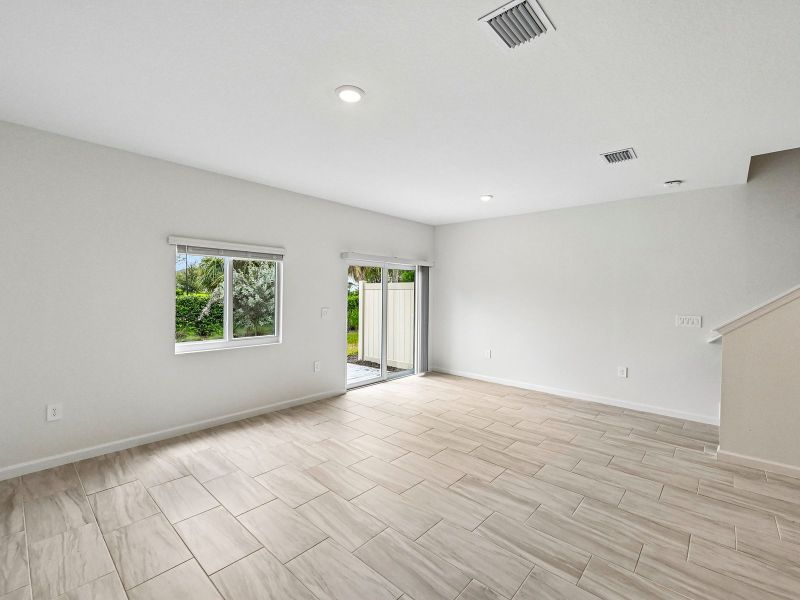 Spacious, unfurnished interior of a new home in Meritage Homes at Central Park, Port St. Lucie (Image 11). Spacious, unfurnished interior of a new home in Meritage Homes at Central Park, Port St. Lucie (Image 11).