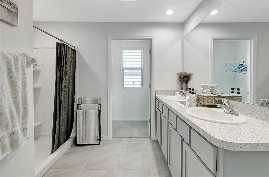 Furnished interior view inside a new home in , Tampa (Image 49). Furnished interior view inside a new home in , Tampa (Image 49).