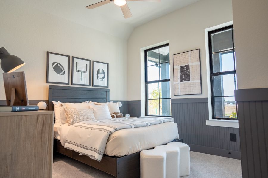 Representative furnished interior of a home built from the Crockett by Beazer Homes in Austin Point, Richmond (Image 8).