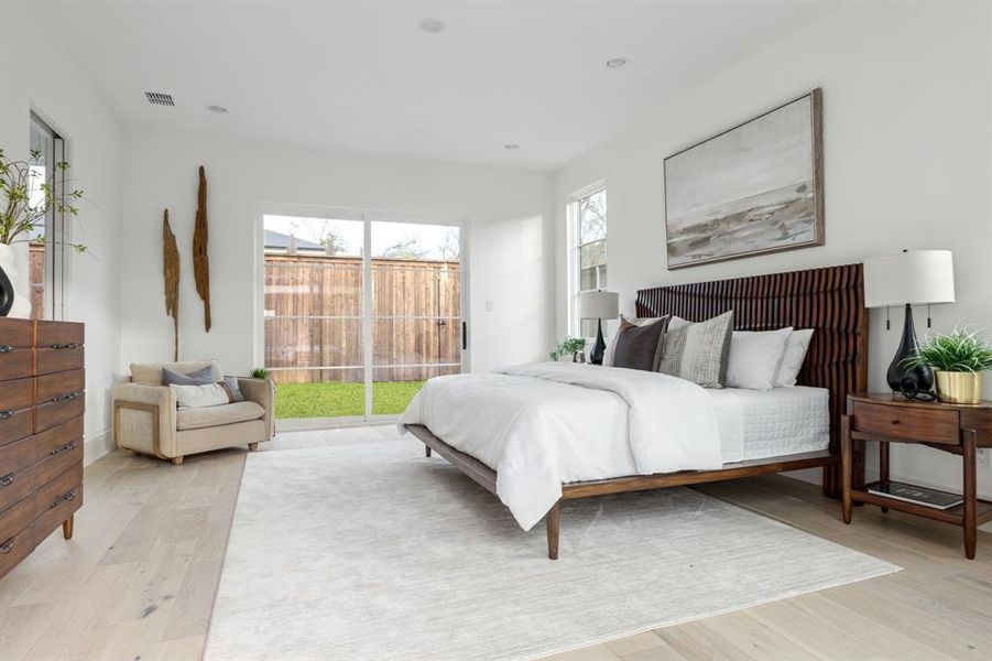 Furnished interior view inside a new home in , Dallas (Image 9).