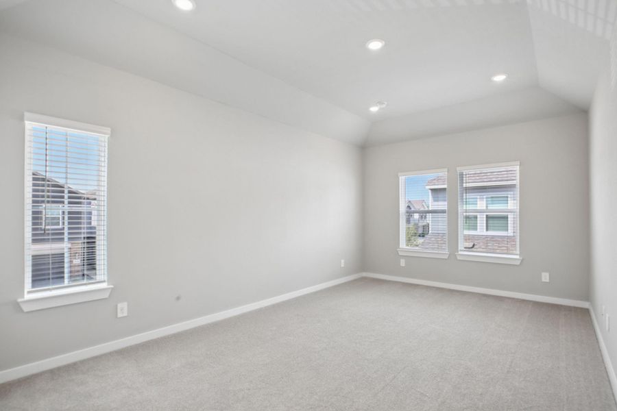 Spacious, unfurnished interior of a new home in Spring Brook Village - City Series, Houston (Image 19).