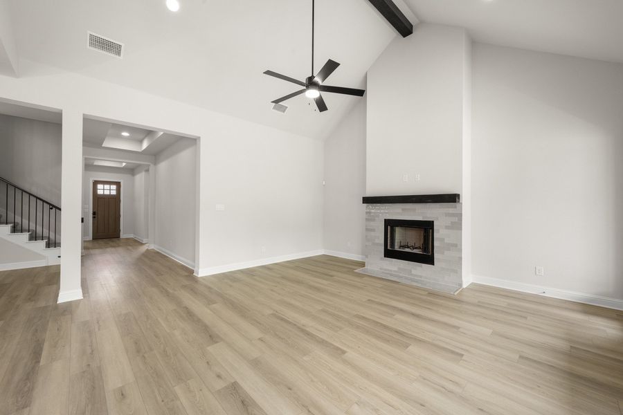 Spacious, unfurnished interior of a new home in Redden Farms - Phase 1, Midlothian (Image 18).