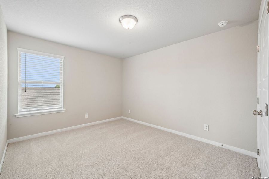 Spacious, unfurnished interior of a new home in Royal Crest, San Antonio (Image 31).