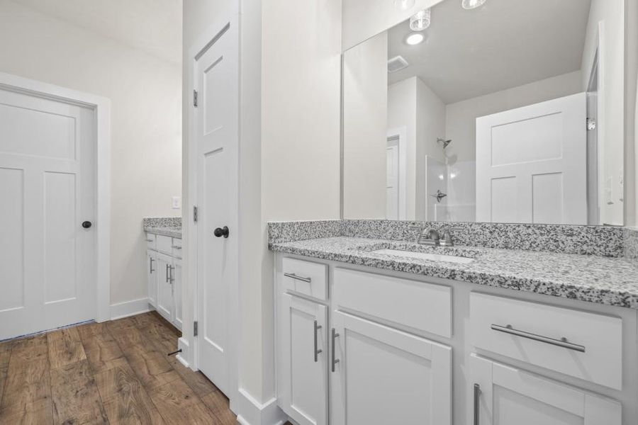 Furnished interior view inside a new home in , Hartwell (Image 10).