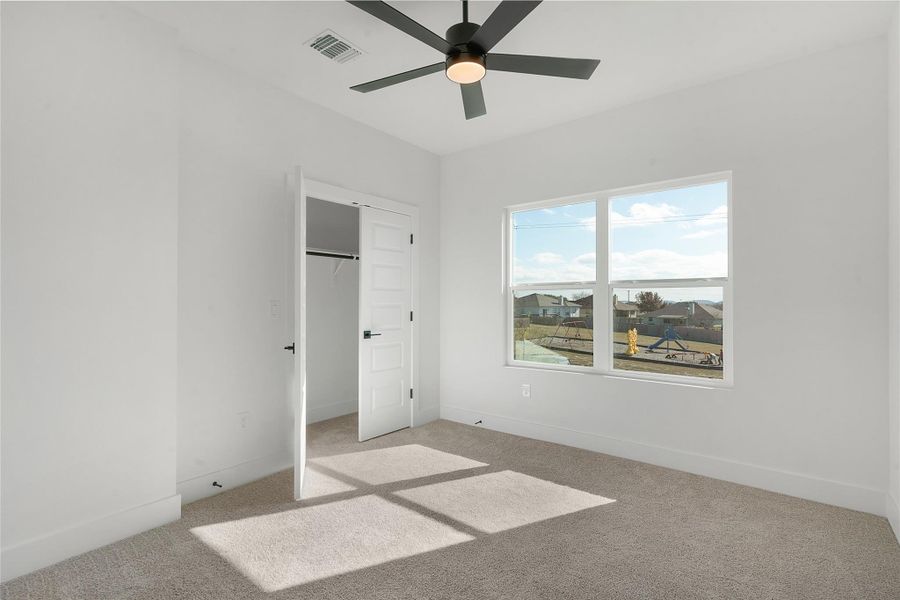 Spacious, unfurnished interior of a new home in , Burnet (Image 29).