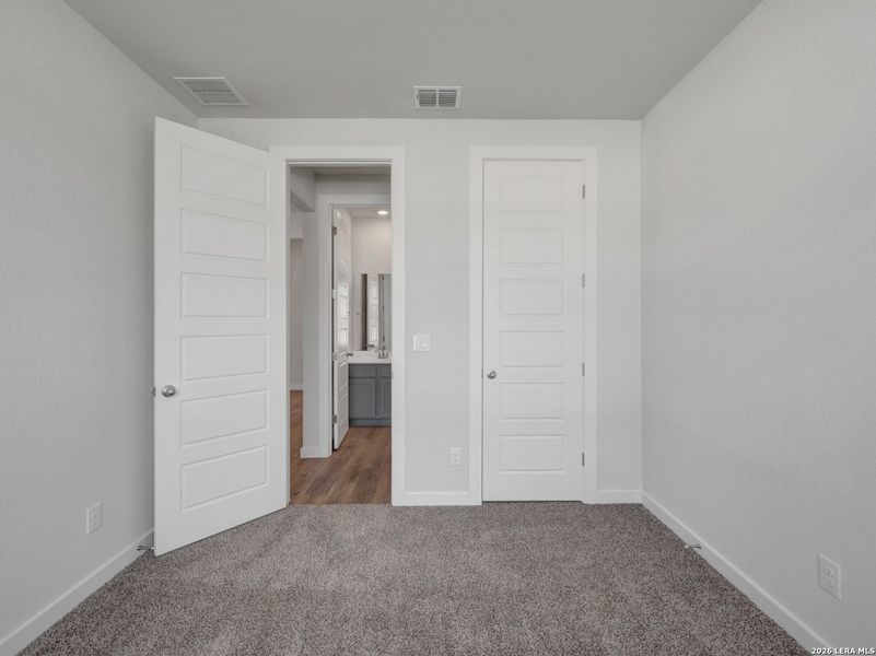 Spacious, unfurnished interior of a new home in , San Antonio (Image 22).