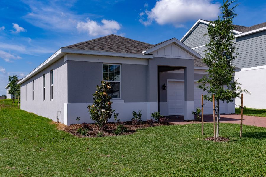 Front Exterior View of a Modern Central Florida Home