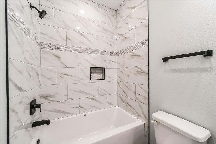 Furnished interior view inside a new home in , Conroe (Image 3).