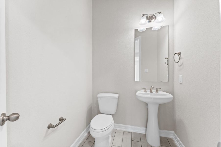 Furnished interior view inside a new home in , Seabrook (Image 13).