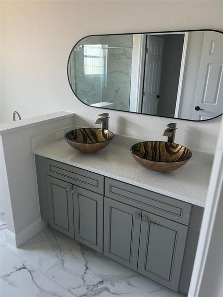 Furnished interior view inside a new home in , Kissimmee (Image 8).