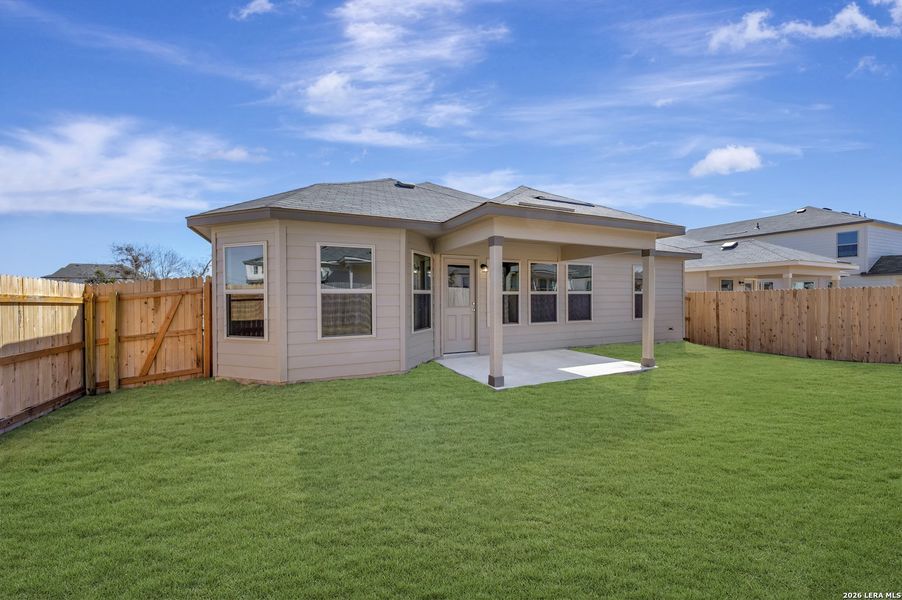 Exterior details and patio area of a home in Paloma Park, Converse (Image 3).
