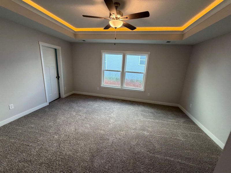 Spacious, unfurnished interior of a new home in Cleveland Meadows, Spartanburg (Image 9).