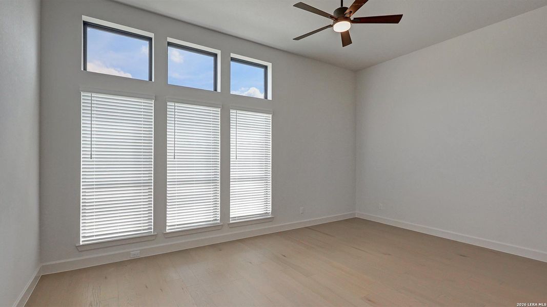 Spacious, unfurnished interior of a new home in George's Ranch, Boerne (Image 19).