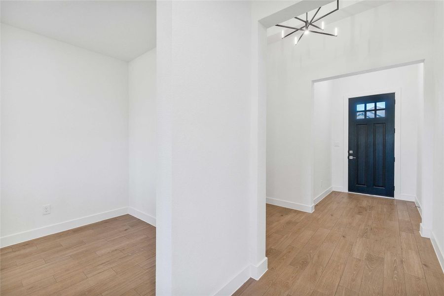 Spacious, unfurnished interior of a new home in River Ranch Estates, Dayton (Image 23).