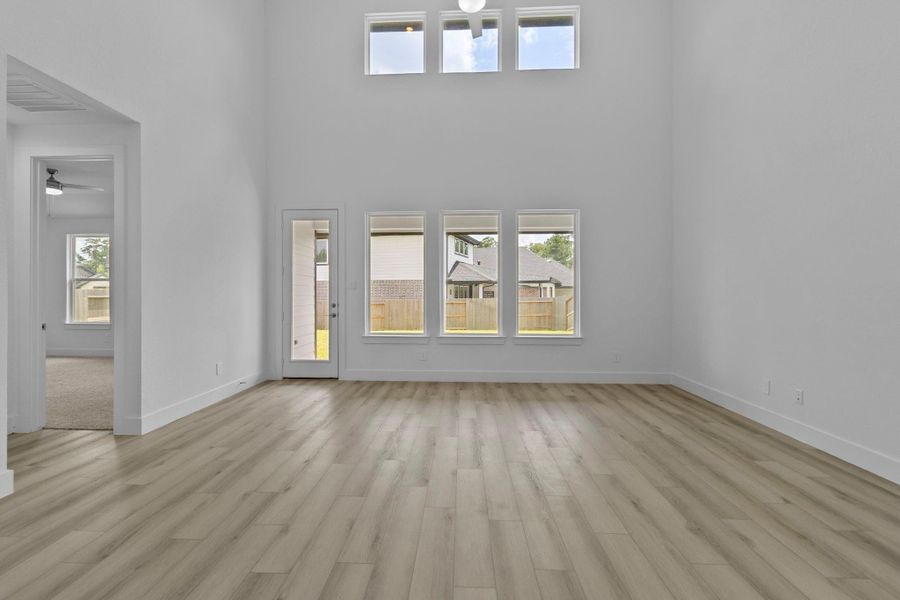 Spacious, unfurnished interior of a new home in Hills of Westlake, Conroe (Image 26). Spacious, unfurnished interior of a new home in Hills of Westlake, Conroe (Image 26).