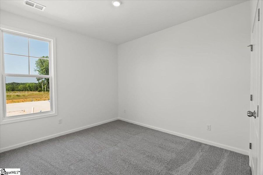 Spacious, unfurnished interior of a new home in Halton Oaks, Spartanburg (Image 22). Spacious, unfurnished interior of a new home in Halton Oaks, Spartanburg (Image 22).