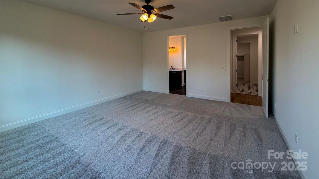 Spacious, unfurnished interior of a new home in Creek Stone, Mooresville (Image 19).