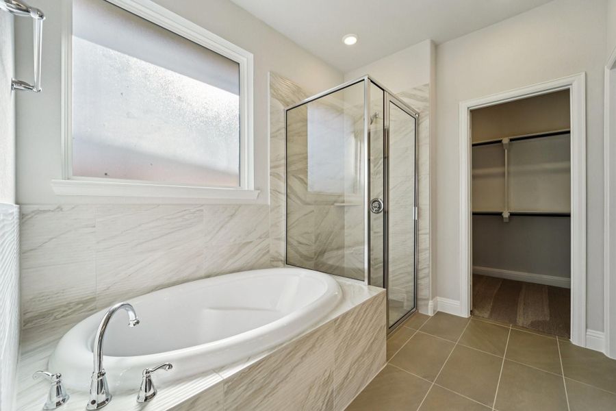 Furnished interior view inside a new home in Evergreen 40', Conroe (Image 13).