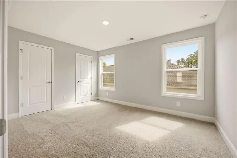 Spacious, unfurnished interior of a new home in Heritage Pointe at The Georgian, Villa Rica (Image 19). Spacious, unfurnished interior of a new home in Heritage Pointe at The Georgian, Villa Rica (Image 19).