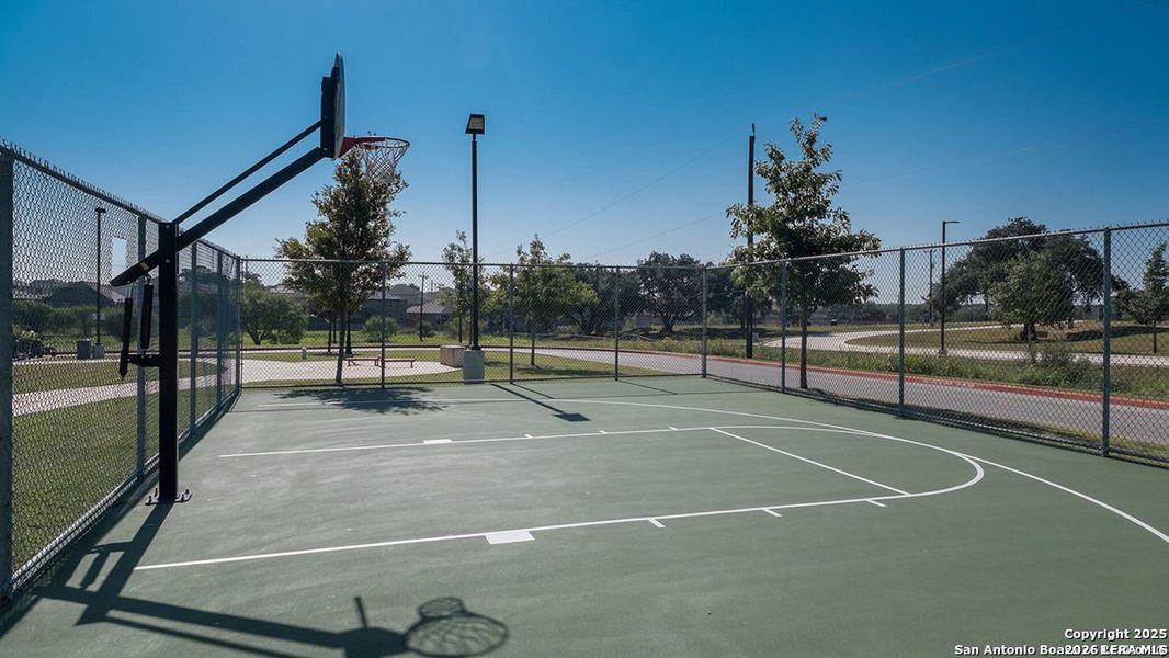Community amenities in Redbird Ranch, San Antonio (Image 40).