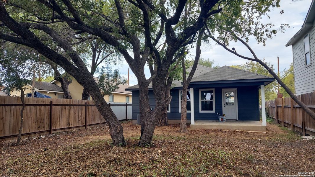 Exterior details and patio area of a home in , San Antonio (Image 1). Exterior details and patio area of a home in , San Antonio (Image 1).