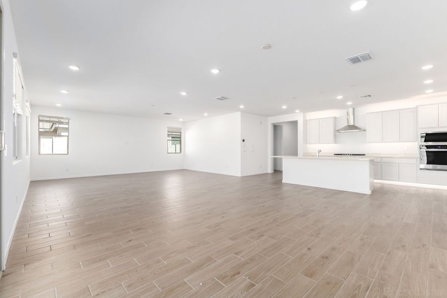 Spacious, unfurnished interior of a new home in Las Ventanas, Goodyear (Image 13). Spacious, unfurnished interior of a new home in Las Ventanas, Goodyear (Image 13).