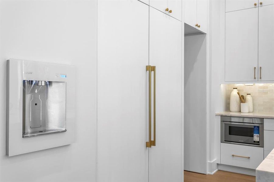 Close-up of interior finishes inside a home in , Tampa (Image 21).