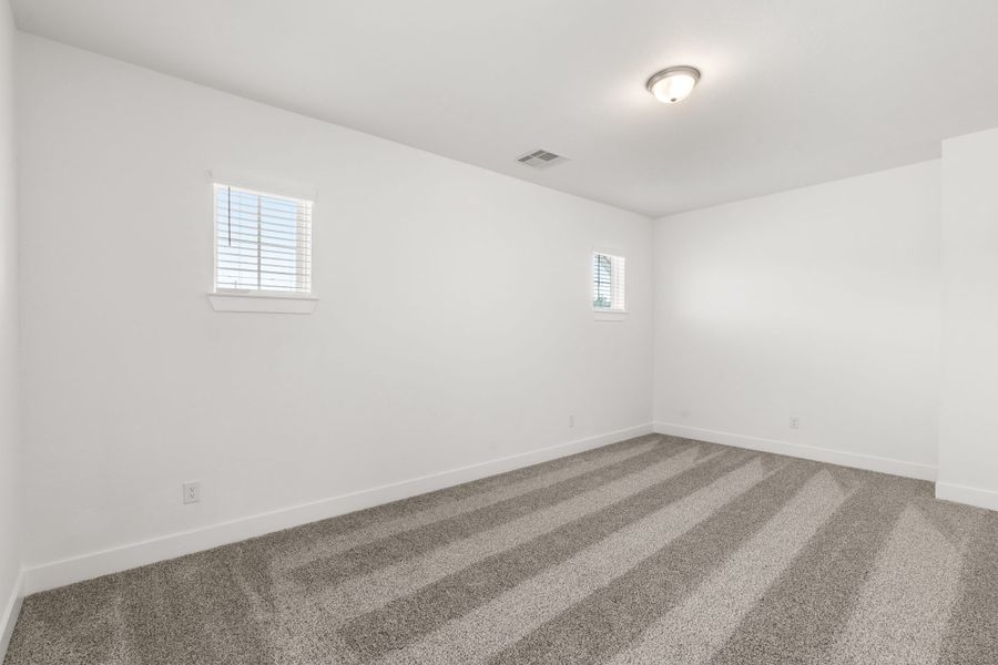 Spacious, unfurnished interior of a new home in The Trails, New Caney (Image 23).