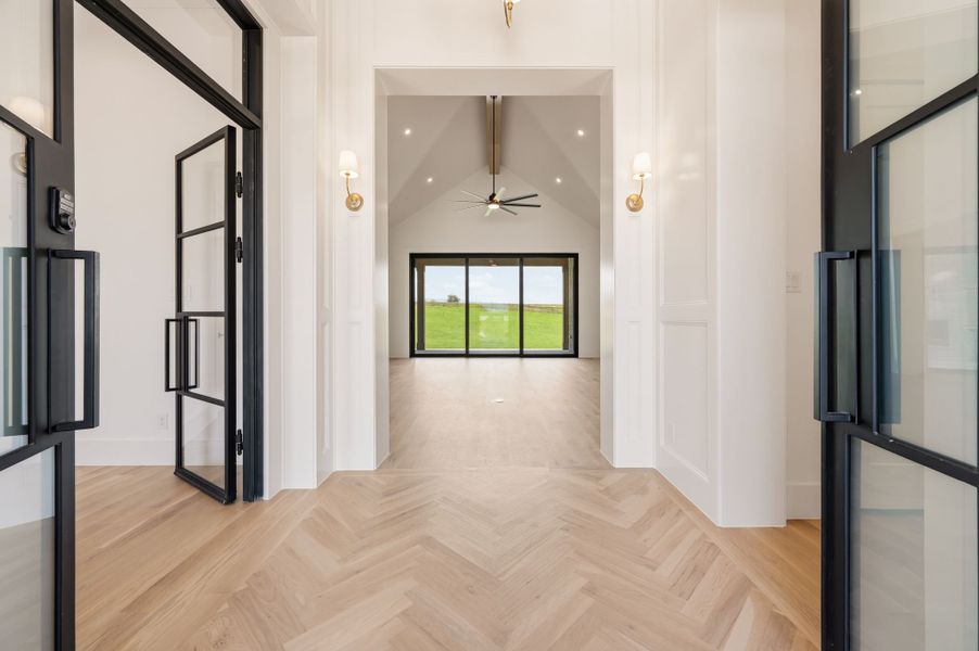 Spacious, unfurnished interior of a new home in Fleming Pointe, Fort Worth (Image 25).