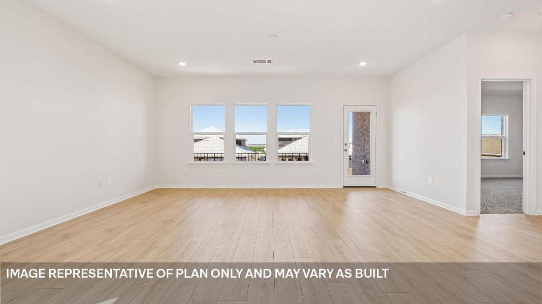 Spacious, unfurnished interior of a new home in Bar W Ranch, Leander (Image 15).