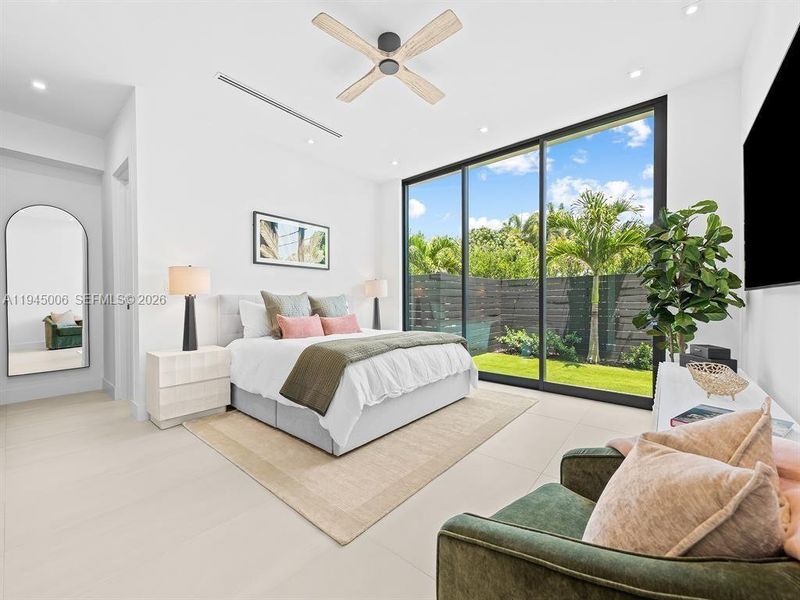 Furnished interior view inside a new home in , Fort Lauderdale (Image 31).