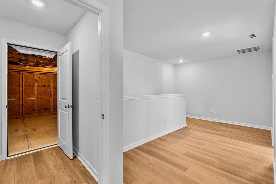 Spacious, unfurnished interior of a new home in Fieldstone, Lexington (Image 34). Spacious, unfurnished interior of a new home in Fieldstone, Lexington (Image 34).
