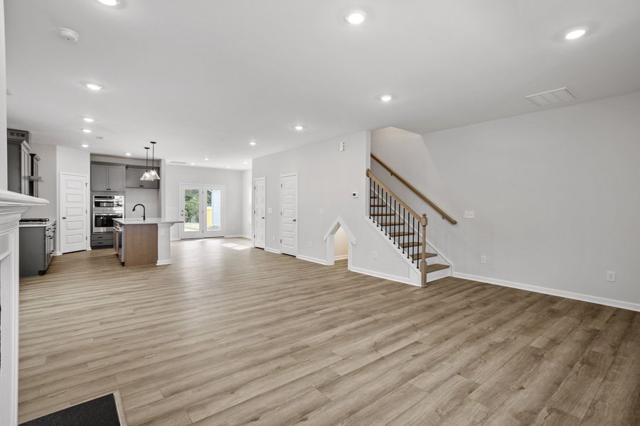 Spacious, unfurnished interior of a new home in Georgias Landing, Raleigh (Image 13).