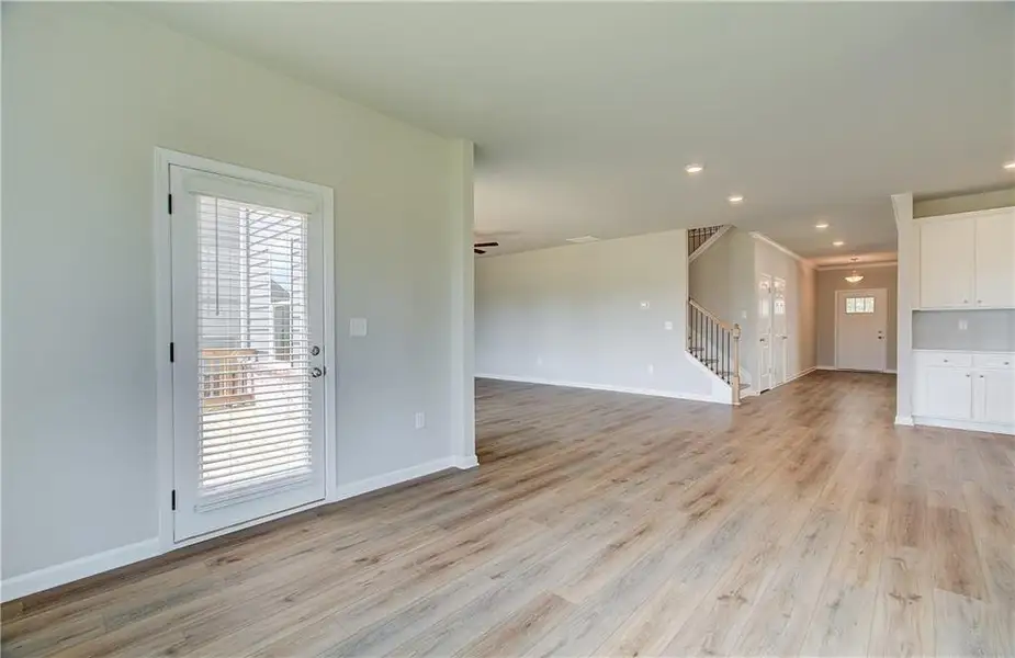 Spacious, unfurnished interior of a new home in Cooper Park, McDonough (Image 11).