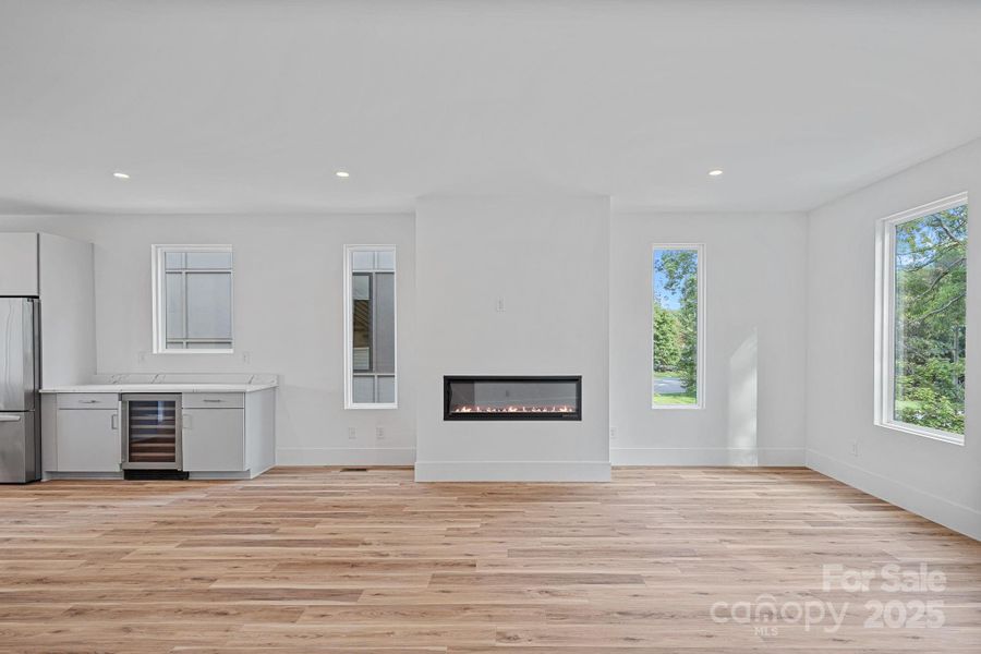 Image 28 of a home in .