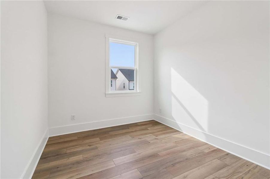 Spacious, unfurnished interior of a new home in Park Vue, Atlanta (Image 37).