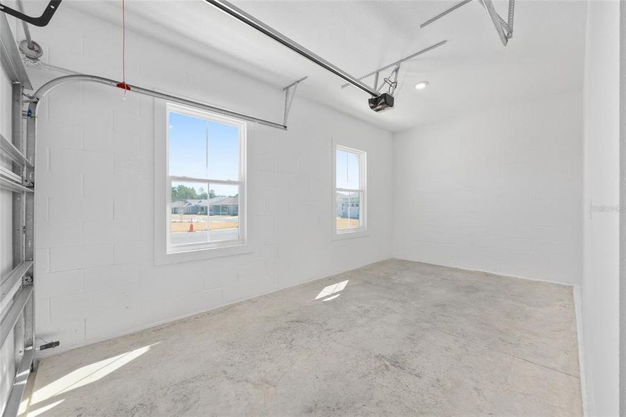 Spacious, unfurnished interior of a new home in , Ocala (Image 45).