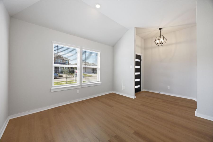 Spacious, unfurnished interior of a new home in Kendall Lakes, Alvin (Image 12). Spacious, unfurnished interior of a new home in Kendall Lakes, Alvin (Image 12).