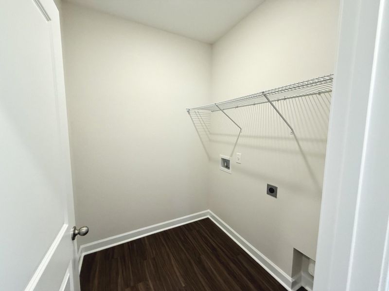 Spacious, unfurnished interior of a new home in , Summerville (Image 24).