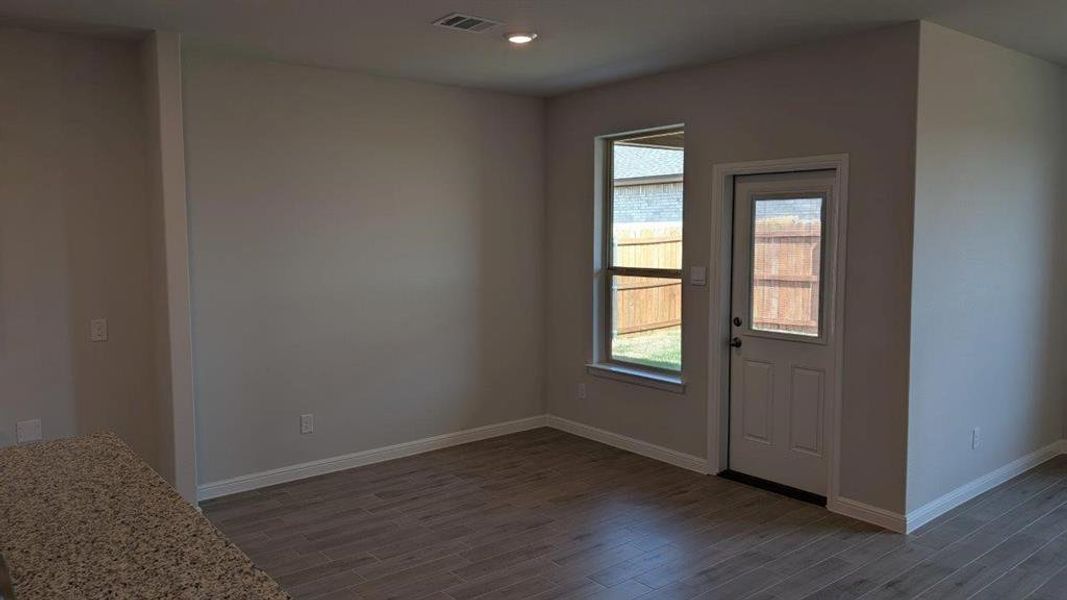 Spacious, unfurnished interior of a new home in Lankford Farms, Cleburne (Image 13).