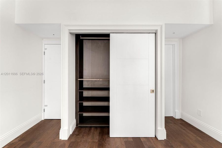 Spacious, unfurnished interior of a new home in , Miami (Image 46).