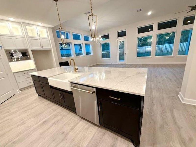 Be a part of what's going on and yet have some separation of Kitchen and Living Be a part of what's going on and yet have some separation of Kitchen and Living