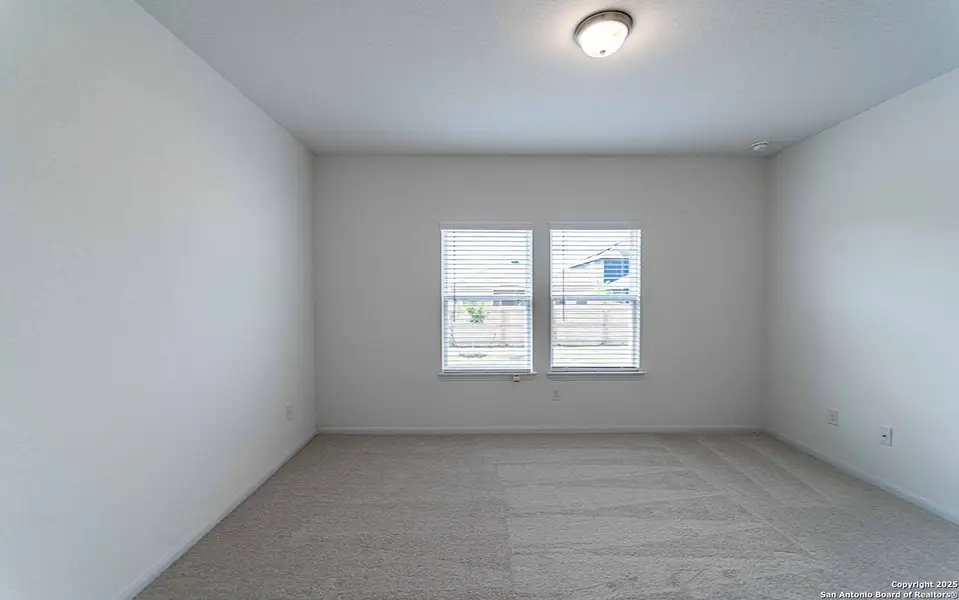 Spacious, unfurnished interior of a new home in Hennersby Hollow, San Antonio (Image 7). Spacious, unfurnished interior of a new home in Hennersby Hollow, San Antonio (Image 7).