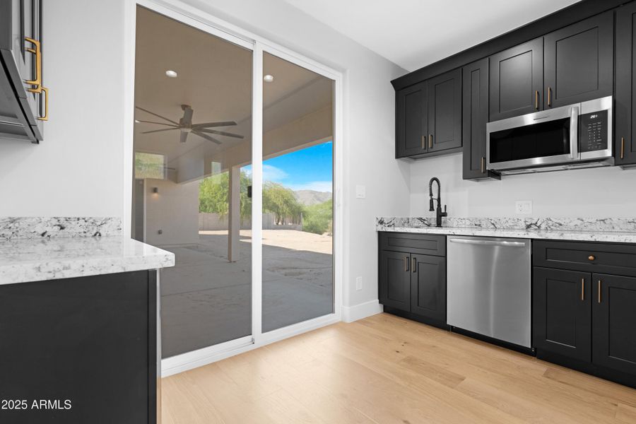 Live in suite 3 Live in suite 3