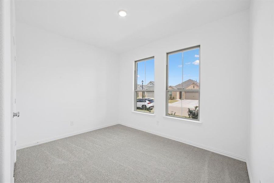 Spacious, unfurnished interior of a new home in Tarrytown, Crowley (Image 23).