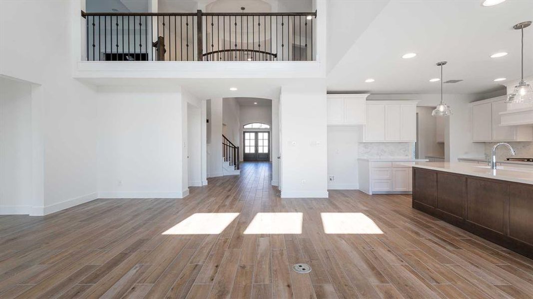 Spacious, unfurnished interior of a new home in Trinity Falls 60', McKinney (Image 16). Spacious, unfurnished interior of a new home in Trinity Falls 60', McKinney (Image 16).